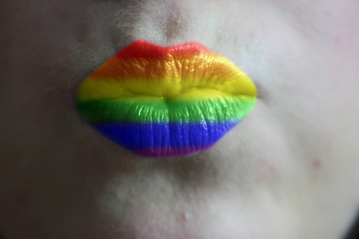 was-ist-ein-rainbow-kiss-wikipedia-tiktok-wiki-deutsch