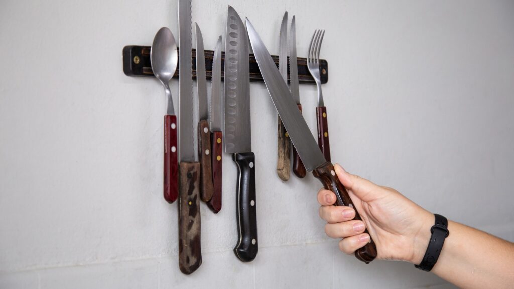 Are Magnetic Knife Holders Safe? Sparks Chef