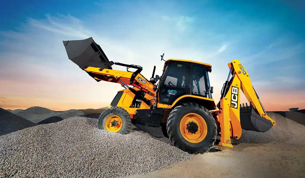 8 Factors Affecting Backhoe Loader Rental Prices