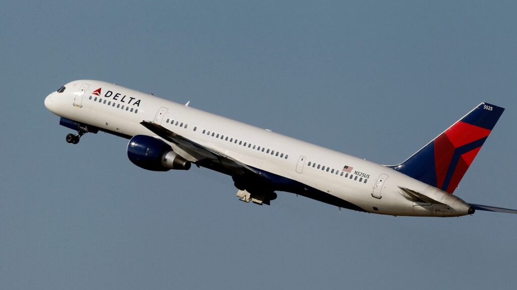 delta flight diverted spoiled food